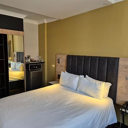 Manhattan Hotel Pretoria-Noord Dış mekan fotoğraf