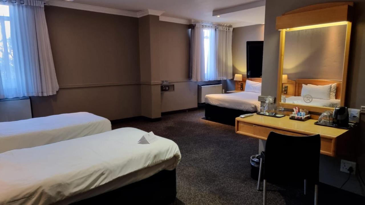 Manhattan Hotel Pretoria-Noord Dış mekan fotoğraf