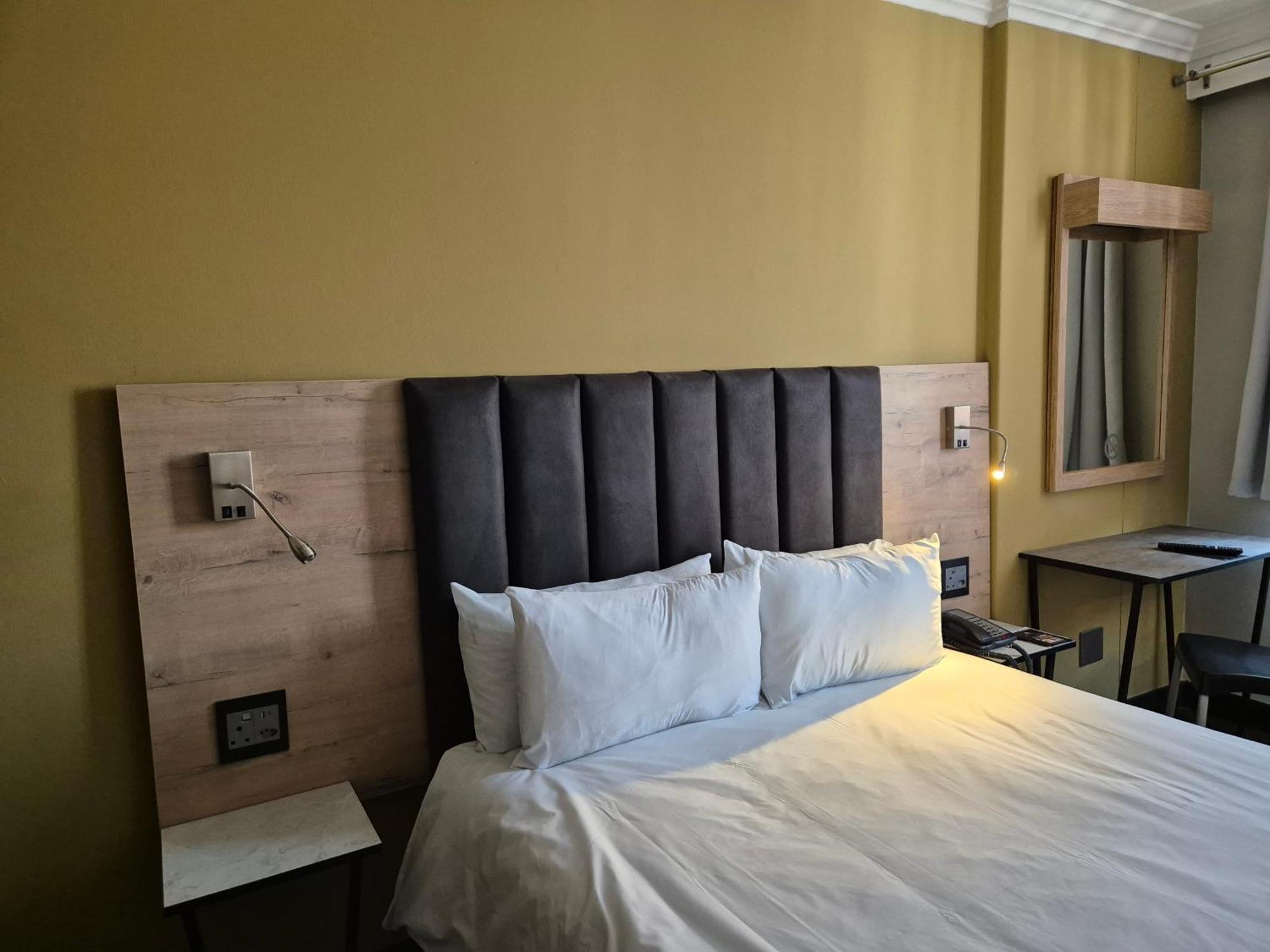 Manhattan Hotel Pretoria-Noord Dış mekan fotoğraf